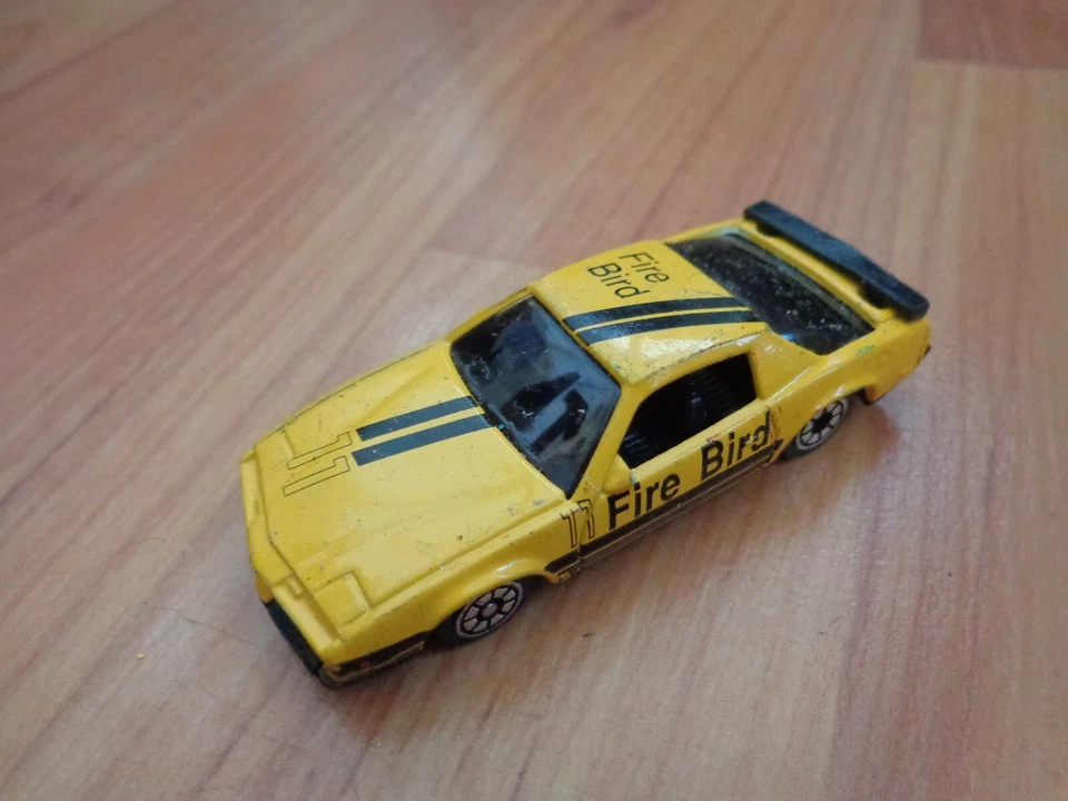 VINTAGE 1988 CORGI JUNIORS FREEWAY 1/64 - YELLOW PONTIAC FIREBIRD CAR JB46/2 - Image 1 of 1
