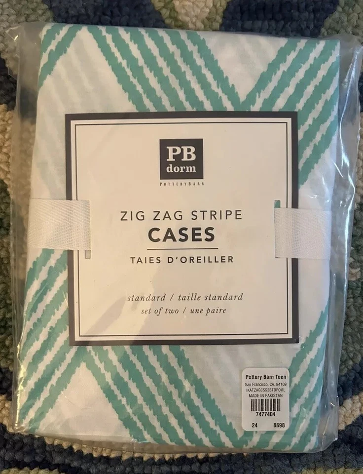 Juego de funda de almohada Pottery Barn Teen Dorm Zig Zag a rayas verde azulado estándar Chevron nuevo con etiquetas Foto 1 de 1
