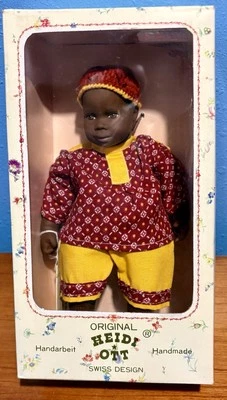 The Little Ones Collection Heidi Ott Jeffery Doll Foto 1 de 3