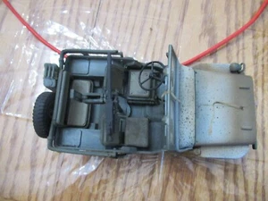 Juguetes Siglo XXI Jeep Segunda Guerra Mundial EE. UU. escala 1:18 en color verde (usado) - Imagen 1 de 5