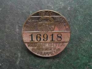 Original 1941 Minnesota Licensed CHAUFFEUR'S BADGE green number 16918 - Picture 1 of 2