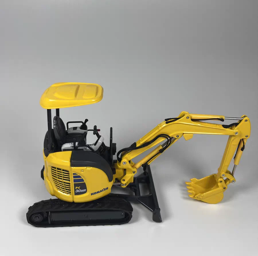 KOMATSU PC30MR-5 Excavator Construction Machine Equipment Diecast Model 1:32 - Image 1 of 4