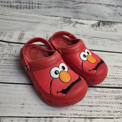 Crocs Juniors Tamanho 1 Vermelho Elmo Face Slip On Pelúcia Forrado Tamanco Sapatos Rua Sésamo - Imagem 1 de 4