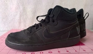 NIKE (GS) COURT BOROUGH TRIPLE BLACK SIZE 6.5Y 839977-001 - Picture 1 of 7