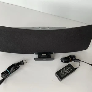Logitech UE Air Speaker for 30 pin iPad, iPhone, iPod Touch & A/C Power Adapter - Afbeelding 1 van 4
