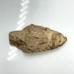 Native American Arrowhead (MI1039828) - Picture 1 of 7
