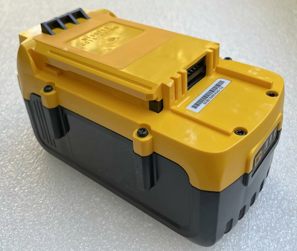 NEW Original Dewalt Battery 36V - 144wh CHARGE INDICATOR - DCB360