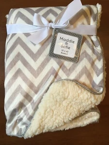 Maddie & Sofie Ivory/Gray Chevron Baby Blanket MicroMink & Ivory Sherpa NEW - Picture 1 of 5