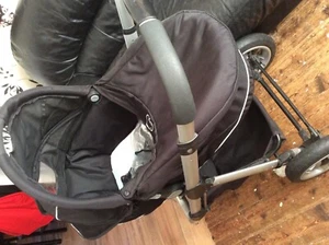 Icandy Apple Stroller - Black - Carrycot and Pushchair with Rain Cover in VGC - Picture 1 of 8