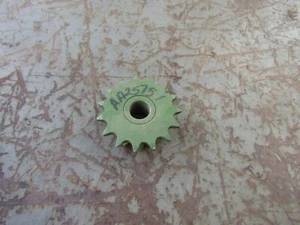 JOHN DEERE PLANTER SPROCKET AA25751 7000 7100 15T 11T - Picture 1 of 2