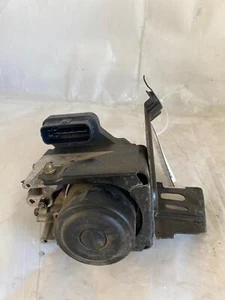 2004 - 2006 LEXUS ES330 Anti-Lock Brake Control Module Actuator & Pump Assembly - Picture 1 of 10