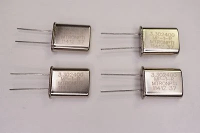 Lot of 4 MP-1-R 3.302400MHZ M-Tron Crystal 3.3024 MHz Through Hole NOS - Image 1 of 2