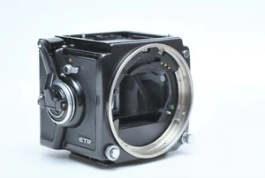 Zenza Bronica ETR 645 Medium Size Camera body only 409 - Picture 1 of 4
