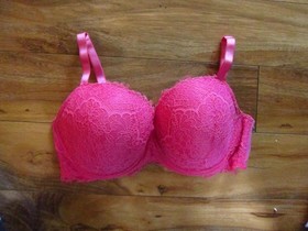 Victoria's Secret DREAM ANGELS Hot Pink Lace Lined Demi Bra Size 38D