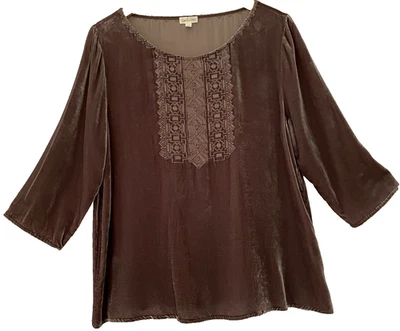GARNET HILL size 10 M gray velvet embroidered rayon silk top dressy 3/4 sleeves - Image 1 of 4