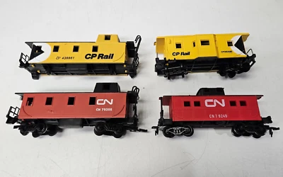 HO Lot of 4 CN and CP Raill Caboose for parts LOOK 79455/79249/203581/438861 - Image 1 of 4