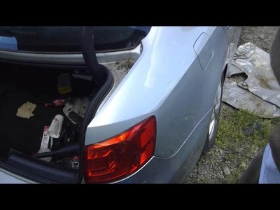 Conjunto de luz trasera derecha usado se adapta a: Volkswagen Jetta Sdn 2014 exc. barrio ciudad Foto 1 de 4