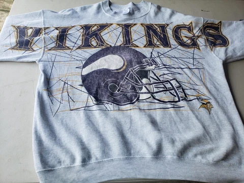 Vintage Minnesota Vikings  Adult X Large Gray Sweatshirt NFL Cover