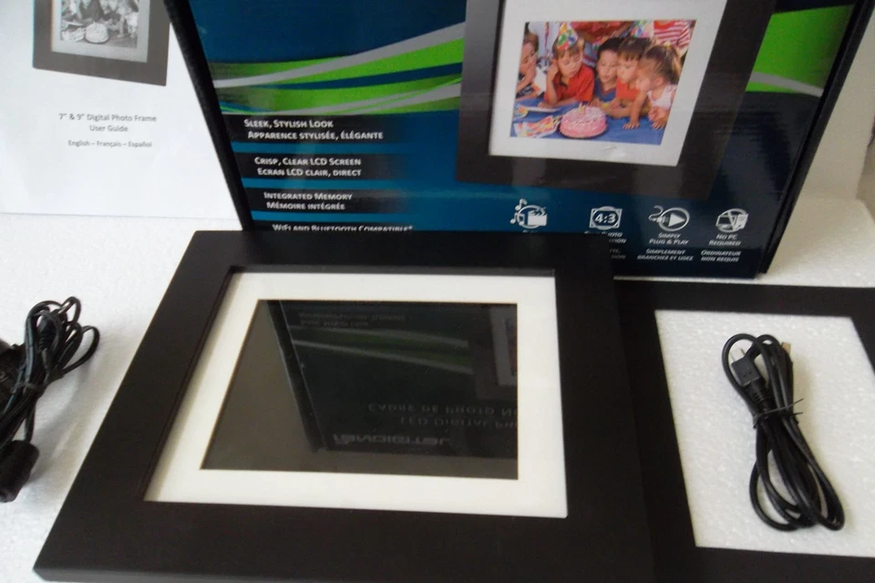 PanDigital 7" LCD Digital Photo Frame On/Off Alarm CF SD 1024MB 4:3 PAN7000DW - Image 1 of 1