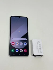 Samsung Galaxy Z Flip6 (SM-F741W) - 512GB Factory Unlocked - Open Box Warranty 2 - Photo 1 sur 10