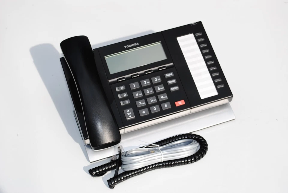 Teléfono LCD de 10 botones Toshiba DP5022-SDM totalmente restaurado (negro) Foto 1 de 1