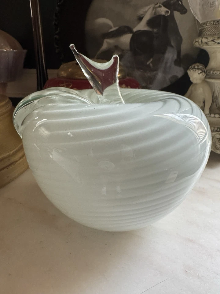 Manzana de vidrio artístico estilo Murano vintage - soplado a mano en Italia (años 70) Foto 1 de 4
