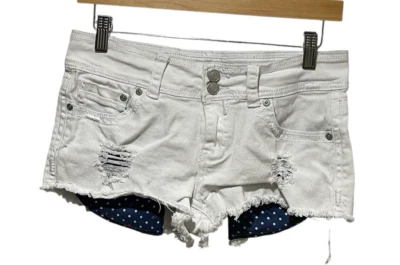 Pantalones cortos Rue 21 tiro bajo desgastados para mujer 7/8 4 de julio rojo, blanco, azul Foto 1 de 4