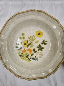 MIKASA Garden Club FRESH FLORAL Shallow Soup Bowl Vintage 1970s Stoneware - Picture 1 of 7