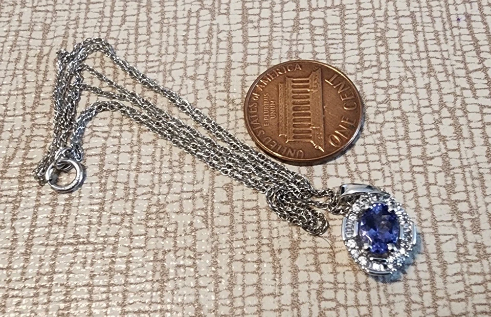 Collar de plata con zafiro blanco creado en tanzanita y laboratorio  Foto 1 de 1