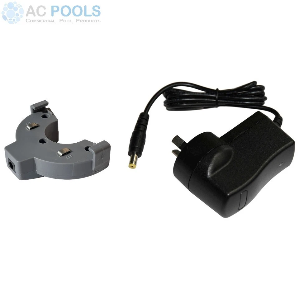 Aspiradora de piscina con batería recargable Vektro V300 Pro - Base de carga y adaptador Foto 1 de 1