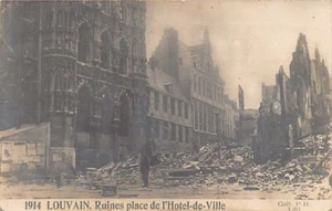 België - LEUVEN (Vl. Br.) De ruïnes van het Stadhuisplein - Eerste Oorlog - FOTO - Picture 1 of 2