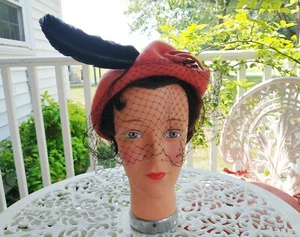 1950s Vintage Merrimac Merrisene Salmon Peach Wool Beret Hat w/ Feathers & Vail - Picture 1 of 8