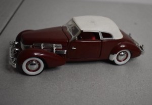 Signature Models 1/32 1937 Cord 812 Supercharged Red Burgundy Diecast