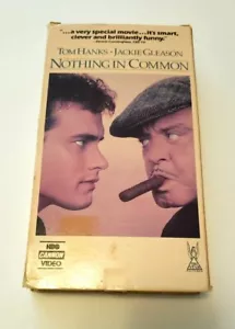 NOTHING IN COMMON VHS, 1986 Jackie Gleason Tom Hanks Eva Marie Saint - Imagen 1 de 6