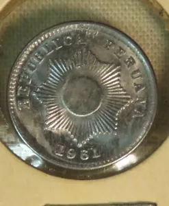 PERU     1961          1 Centavo     L1 - Picture 1 of 2