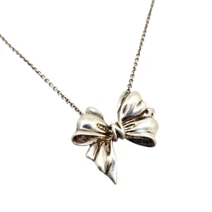 Collar con lazo de plata de ley Tiffany + Co - Imagen 1 de 11