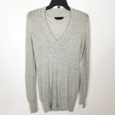 Suéter feminino BCBG Max Azria tamanho M cinza lã e cashmere gola V macio aconchegante - Imagem 1 de 4