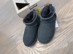 Kirkland Signature "Shearling Sheepskin" Kid's Lightweight Black Suede Boot -NEW - Picture 1 of 6