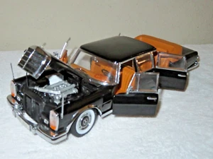 1966 MERCEDES-BENZ 600 OPEN TOP VERSION OPENING DOORS & HOOD 1:18 SUN STAR READ. - Picture 1 of 15
