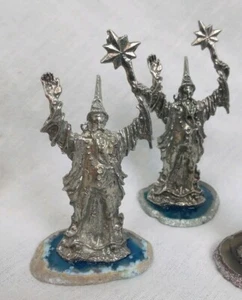 Small Metal Wizard Figurine Mounted On Natural Geode Slice - RPG - GIFT - Picture 1 of 7
