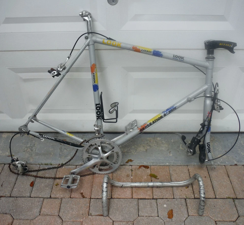 MARCO BICICLETA CARBONO LOOK GENERATION 4 KG56 TAMAÑO 60CM CON DURA-ACE SHIMANO 105 ACCESOS Foto 1 de 4
