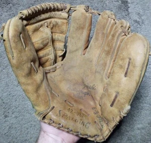 Vintage 1960s HOF Carl Yastrzemski Spalding 42-987 RARE Baseball Glove - Picture 1 of 17