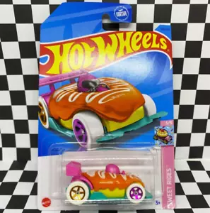 *CACCIA AL TESORO* Hot Wheels 2023 Mainline Sweet Rides deriva ciambella arancione 1/64 - Foto 1 di 5