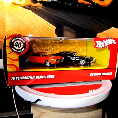 HOTWHEEL..2007..EDICIÓN LIMITADA..CUDA Y CARGADOR - JUEGO DE 2 COCHES Foto 1 de 4