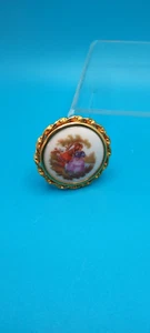 Vintage Limoge Hand-Painted Round Brooch of Courting Couple, Gold-Tone Edging - Picture 1 of 4