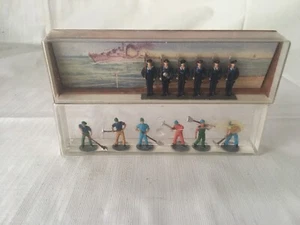 Merten Set of 2 figurines - Picture 1 of 3
