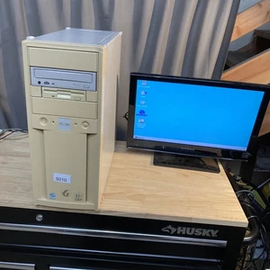 Gateway BATC Desktop Pentium Triton 166MHz 16MiB RAM 2GB HDD Windows 95 - Bild 1 von 18