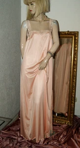 Excellentes langes NYLON SATIN Negligee Nachtkleid SCHIESSER lachs Spitze  42 - Bild 1 von 5