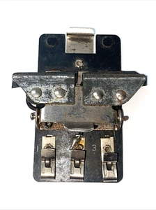 Lionel Postwar 154C Track Connector Contactor - Picture 1 of 3