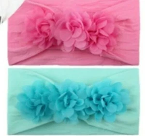 Hübsches türkisfarbenes geblümtes Cluster Baby Stirnband. Dehnbar & Bequem. Kostenloser Versand. - Bild 1 von 1